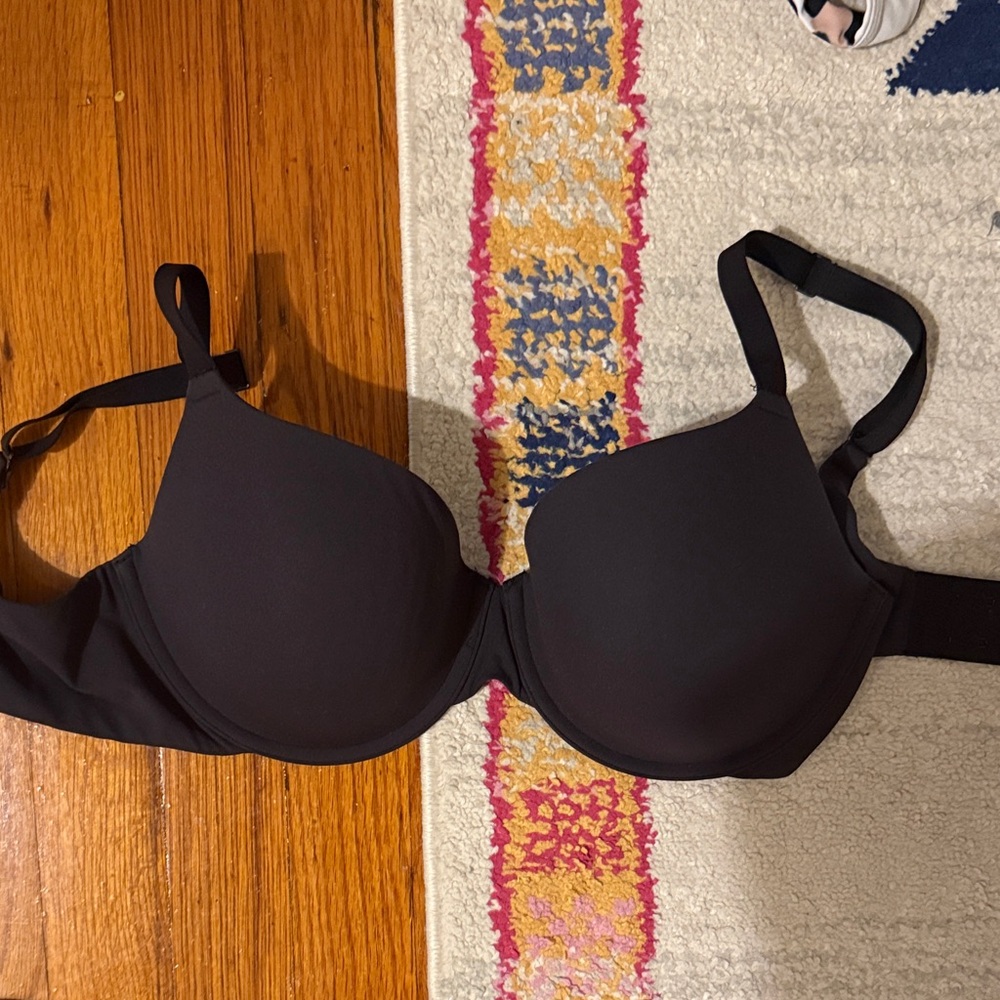 FITS EVERYBODY T-SHIRT BRA,
ONYX / 34 / DD